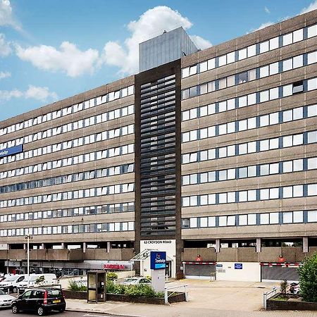 Travelodge London Crystal Palace Buitenkant foto